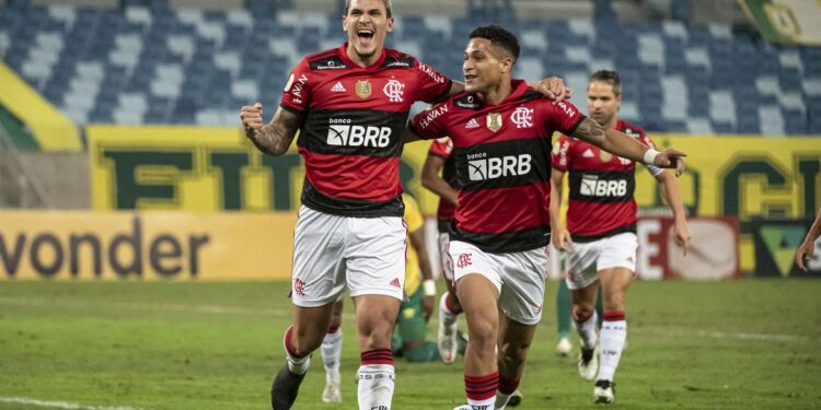 Pedro e Thiago Maia garantem vitória do Flamengo sobre Cuiabá