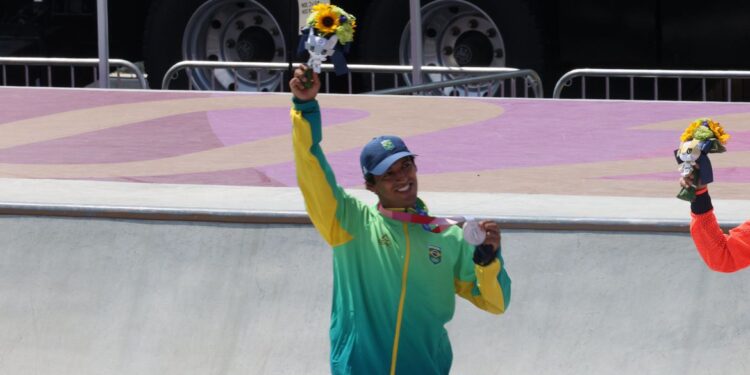 Prata de Kelvin Hoefler é a primeira medalha brasileira em Tóquio