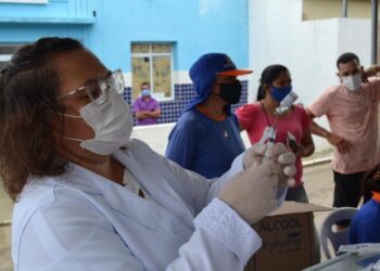 Santo Amaro vacina população acima dos 30 anos e antecipa 2ª dose