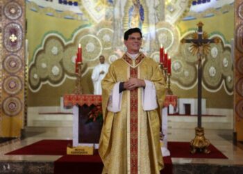 Padre Manzotti bate a marca de 6 milhões de livros vendidos