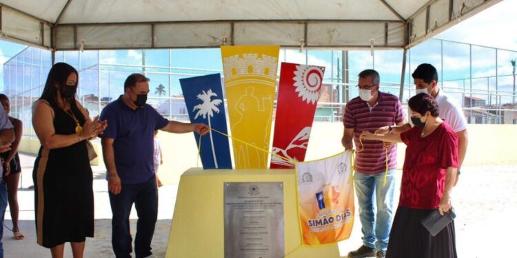 Prefeitura de Simão Dias entrega novas obras no município
