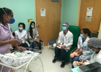 Fisioterapeutas recebem capacitação na Maternidade Nossa Senhora de Lourdes
