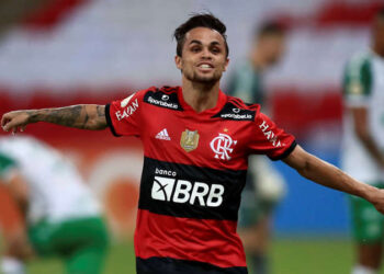 Flamengo vence Chapecoense com golaço de ‘Michael Ronaldo’; entenda a brincadeira