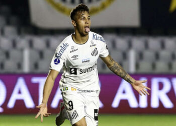 Kaio Jorge marca e Santos vence o Independiente na Vila Belmiro