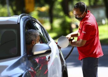 Preço da gasolina começa segunda metade do ano próximo de R$ 6,00, diz Ticket Log