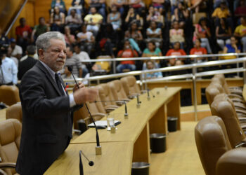 Gualberto faz defesa contundente da Assembleia Legislativa de Sergipe