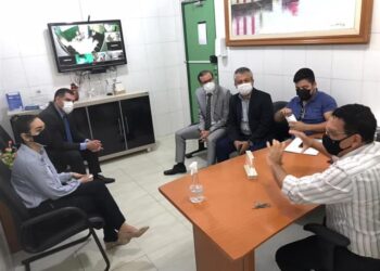 Prefeito da Barra dos Coqueiros recebe visita de representantes da Defensoria Pública de Sergipe