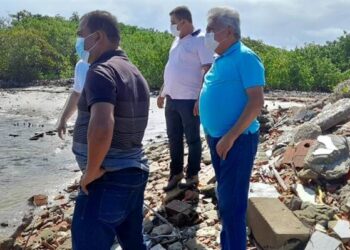 Prefeito visita povoados do litoral e avalia situações causadas pelas chuvas em Estância