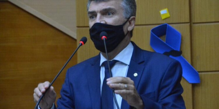 Garibalde cobra reforma no frigorifico de Itabaianinha