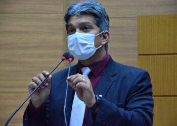 Dr. Samuel destaca importância da vacinação na redução de mortes por Covid no Brasil