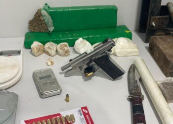 Denarc identifica traficante que ostentava drogas e armas em redes sociais