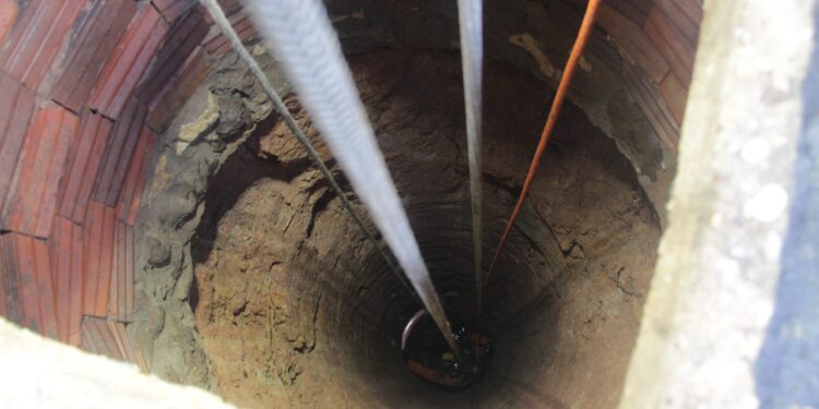 Bombeiros resgatam homem em poço artesiano de 18 metros no município de São Cristóvão