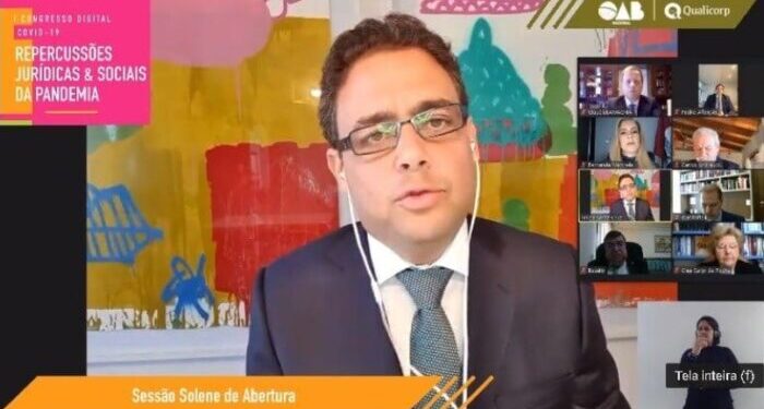 Santa Cruz acusado de usar OAB como trampolim para sua carreira política