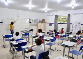 Seguindo protocolos de biossegurança, escolas de São Cristóvão retomam aulas no formato presencial híbrido