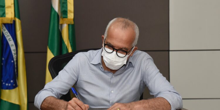 Prefeito Edvaldo sanciona Lei de Diretrizes Orçamentárias para 2022