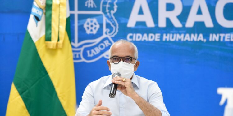 Prefeito de Aracaju reúne Comitê de Crise para pedir atenção redobrada no final de semana