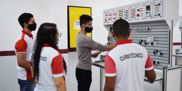 Avança Sergipe: Governo qualifica mais de 3 mil alunos para o mercado de trabalho