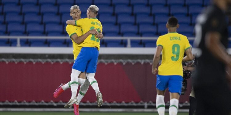 Richarlison brilha e Brasil vence Alemanha na estreia da Olimpíada
