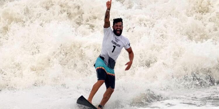 Italo Ferreira conquista 1º ouro do Brasil na Olimpíada de Tóquio e faz história no surfe