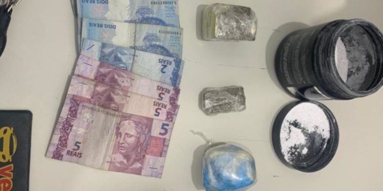 Ação conjunta prende homem em flagrante por tráfico de drogas em Lagarto