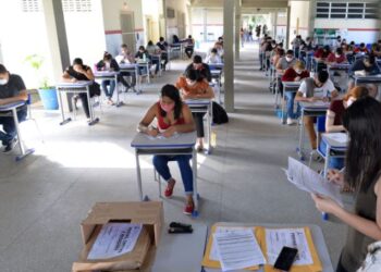 Educação Estadual realiza aplicação de Exames Supletivos em regime especial