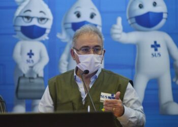 Queiroga diz que País já tem oferta suficiente de vacina e descarta Covaxin e Sputnik V