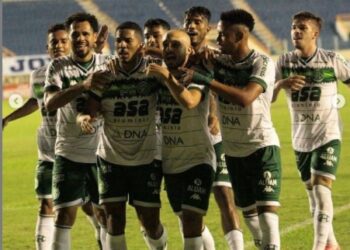 Guarani goleia o Confiança e entra no G-4 da Série B