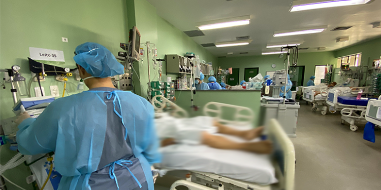 Vacinação reduz ocupação de UTIs nos estados para menos de 90%. Em Sergipe, na zona de alerta baixo, com 50% de ocupação