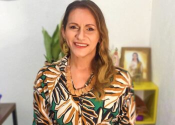 Linda Brasil cobra que sejam garantidas as pessoas trans e travestis o acesso integral à saúde pública