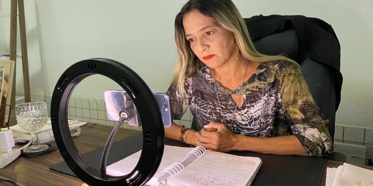 “É preciso urgentemente ampliar os pontos de vacinação contra a Covid-19”, afirma Sheyla Galba