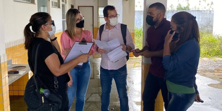 Prefeitura realiza visita técnica em creche e em pontos de abastecimento de água em Itaporanga
