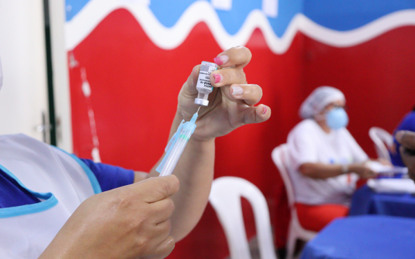 Itabaiana continua a vacinação dos trabalhadores da Indústria e da Construção Civil e das Gestantes e Puérperas