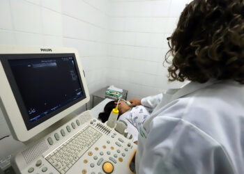 Especialista orienta sobre exame de mamografia após a vacinação contra a covid-19
