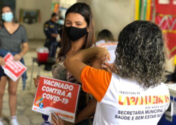 Prefeitura de Laranjeiras inicia vacinação para pessoas a partir de 25 anos