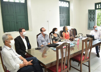 Prefeito Marcos Santana se reúne com pesquisadores e Banco do Brasil para discutir implantação de projetos de tecnologias sociais em São Cristóvão