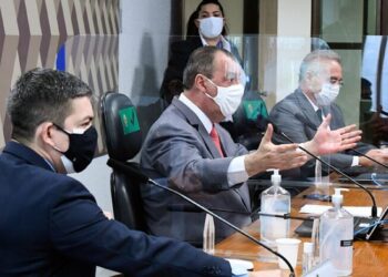 Omar Aziz e Randolfe Rodrigues definem próximos passos da CPI da Pandemia