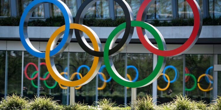 Primeiro-ministro do Japão cogita proibir presença de público na Olimpíada