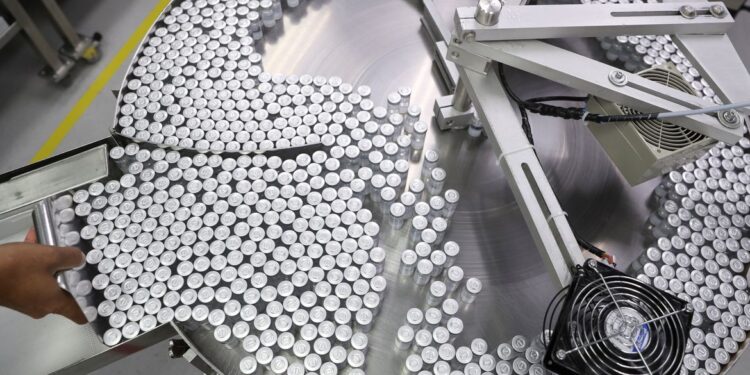 Butantan entrega 1,2 milhão de doses da Coronavac ao governo federal