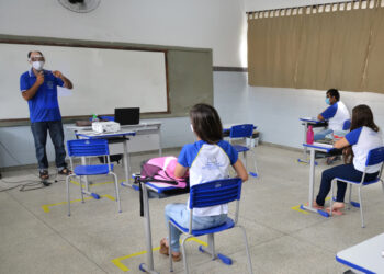 Educação Estadual convoca professores substitutos para atuarem no retorno presencial
