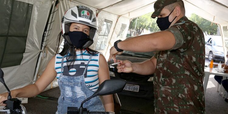 Prefeitura já vacinou mais de 310 mil aracajuanos contra covid