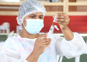 Semana inicia com mais 4.637 aracajuanos imunizados contra covid-19