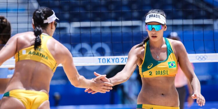 Agatha e Duda passam por argentinas na estreia em Tóquio