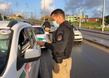 SMTT realiza mais uma operação para combater o transporte irregular de passageiros