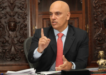 Moraes mostra pressa e manda PF analisar já na operação celulares de Sérgio Reis e deputado