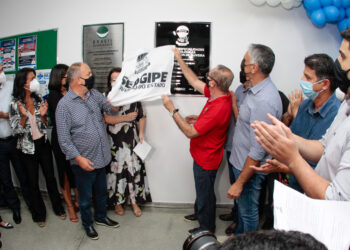 Governador reinaugura Centro de Especialidades Odontológicas em Laranjeiras