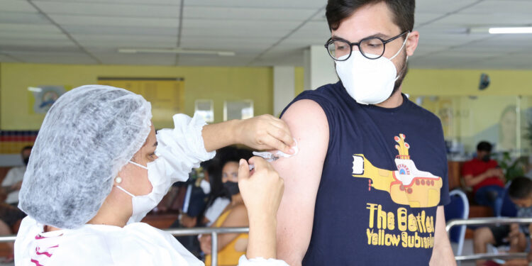 Covid-19: Prefeitura vacinou mais 3.358 aracajuanos nesta segunda-feira, 9