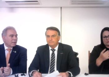 Presidente Jair Bolsonaro faz apelo para população economizar energia