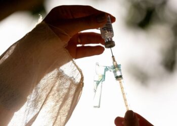 50 milhões de brasileiros já estão com vacinação completa