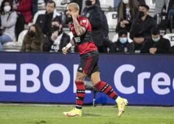Libertadores: Gabriel brilha e Flamengo abre vantagem sobre Olimpia