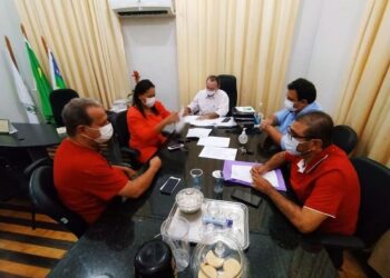 Prefeito Valberto Lima assina convênio com Ipesaúde